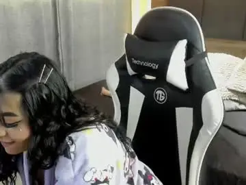 Chaturbate Live Porn of adhara_messy