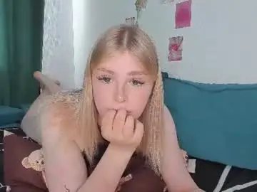 Chaturbate Sex Cam of krisi_myrr