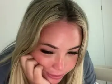 Chaturbate Live Sex of averybabyyx