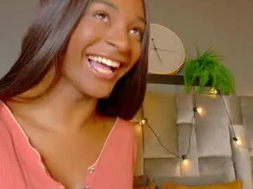 Chaturbate Free Live Porn of nahomicampbell_