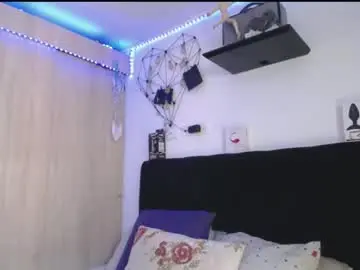 Chaturbate Free Porn Cam of santii_rose