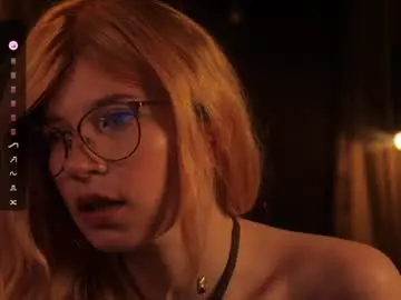 Chaturbate Sex Cam of illegaldream