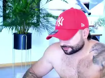 Chaturbate Live Sex Cam of lukhass