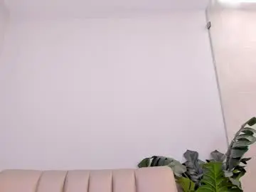 Chaturbate Watch Live Sex Cams of milaowens