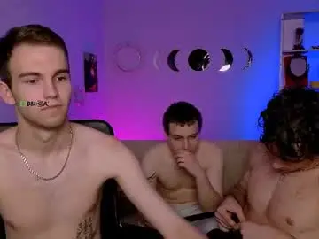 Chaturbate Live Sex Cam of astren_villo