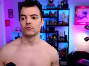 Chaturbate Nude Webcam of maxhughes