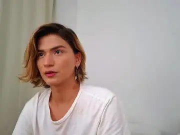 Chaturbate Live Sex Cam of skyamber8v2