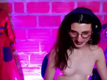 Chaturbate Live Porn of moira_hot