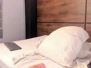 Chaturbate Live Sex Cam of sashaa_monroe