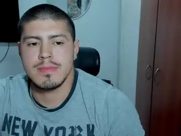 Chaturbate Best live sex cam show of baltazardupont