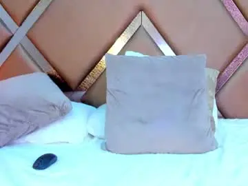 Chaturbate Live Sex of miafox___