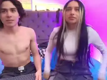 Chaturbate Live Sex Cam of chlloe_fox