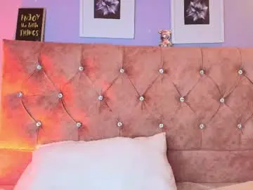 Chaturbate Watch Live Sex Cams of nikibrice