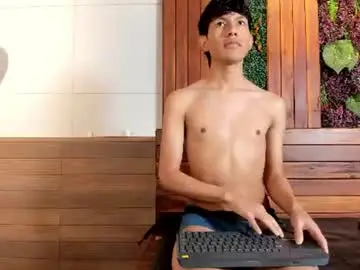 Chaturbate Live Sex Cam of pierre_leroy_