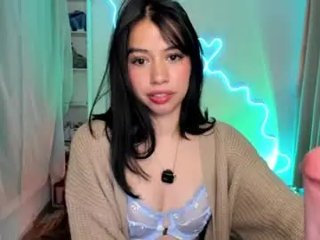 Chaturbate Live Sex Cam of sol_lunaa23