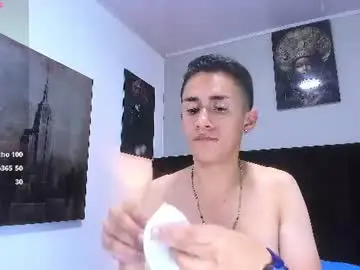 Chaturbate Live Sex Cam of adam_walker_1