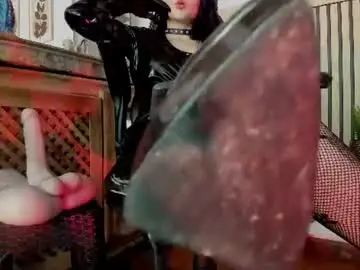 Chaturbate Watch Live Sex Cams of madame_ibby