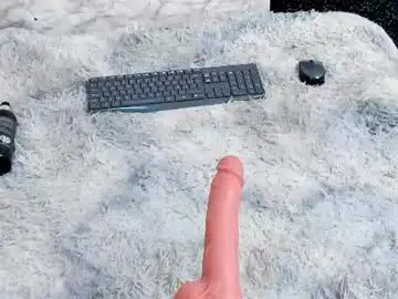 Chaturbate Live Sex Cam of ivisbouncyass
