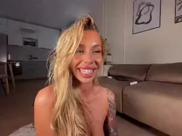 Chaturbate Watch Live Sex Cams of creambaby1
