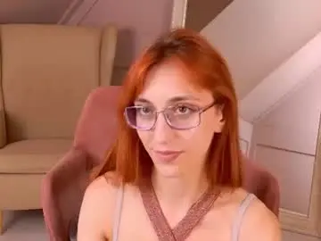Chaturbate Best live sex cam show of leyaatwood