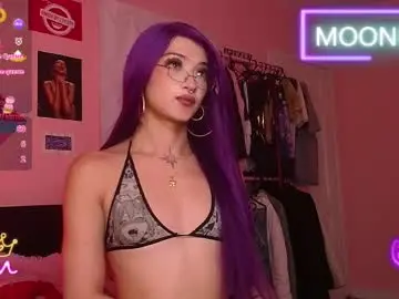 Chaturbate Live Sex Cam of moonfiredance