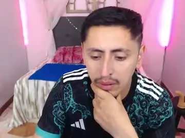 Chaturbate Best live sex cam show of alex_levi