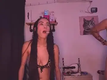 Chaturbate Live Sex Cam of amber_love04