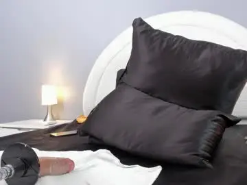 Chaturbate Best live sex cam show of emilytowzen