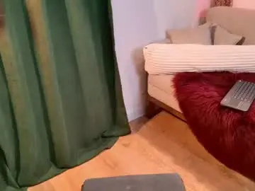 Chaturbate Live Sex Cam of hugme_