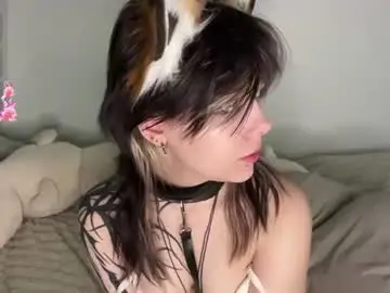 Chaturbate Live Sex Cam of liliandaniels