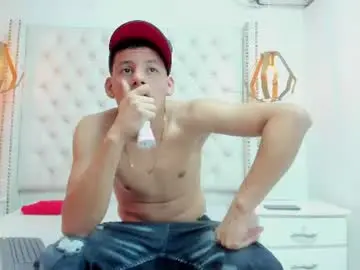 Chaturbate Free Live Porn of carl_west2