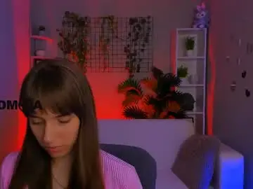 Chaturbate Live Sex Cam of elodie_crystal
