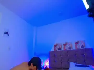 Chaturbate Sex Chat of ethan_briggs