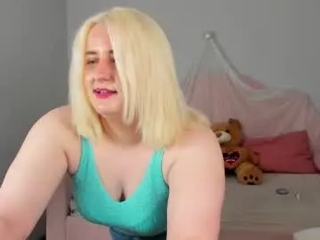 Chaturbate Watch Live Sex Cams of lioraardyn