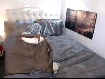 Chaturbate Sex Cam of xqueenyasiandomcumx