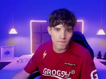 Chaturbate Best live sex cam show of alejootwink