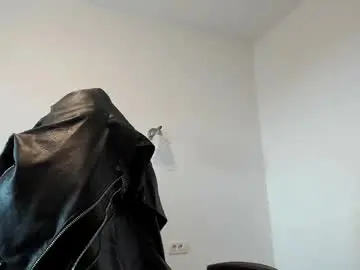 Chaturbate Watch Live Sex Cams of alphagodleatherking92