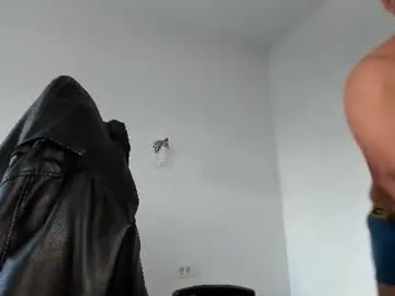 Chaturbate Live Sex Cam of alphagodleatherking92