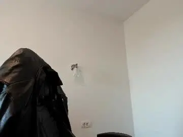 Chaturbate Nude Webcam of alphagodleatherking92