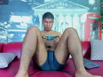 Chaturbate Sex Cam of maxi_eli16