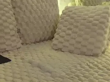 Chaturbate Live Sex Cam of monique_a