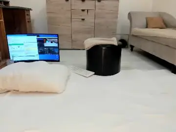 Chaturbate Nude Webcam of classy_medeeea
