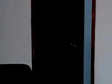Chaturbate Live Sex Cam of mikaelastonne
