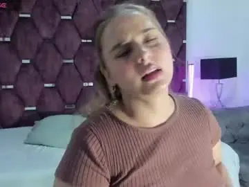 Chaturbate Nude Webcam of mikaelastonne
