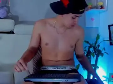 Chaturbate Best live sex cam show of strong_rock69