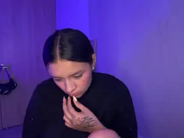 Chaturbate Live Sex Cam of kimmi_foxy