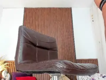 Chaturbate Live Sex Cam of mia_hornny_