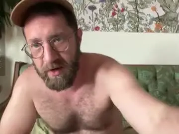 Chaturbate Private Sex Chat of hairyfitguy444