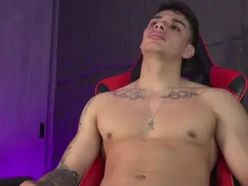 Chaturbate Live Sex Cam of joseph__boy