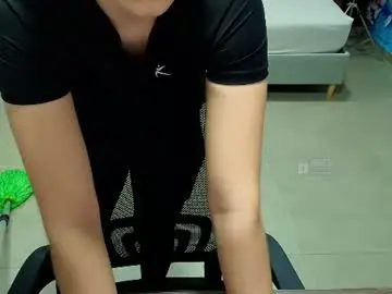 Chaturbate Live Sex Cam of mila_kiitty